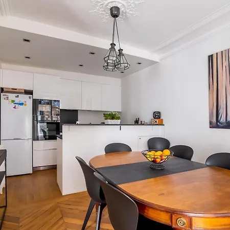 Veeve - Fresh As A Daisy Apartment Paris